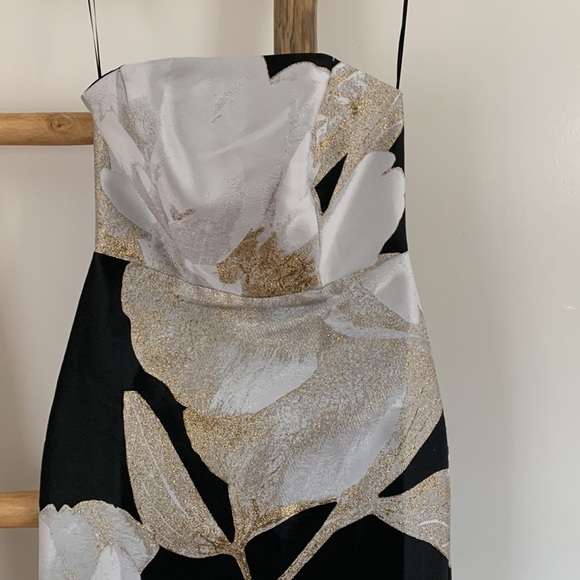 Brand new Anthropologie elegant floral strapless dress by Eva Franco with tag. - Picture 4 of 6